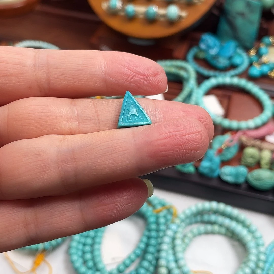 未镶嵌绿松石珠宝奇石