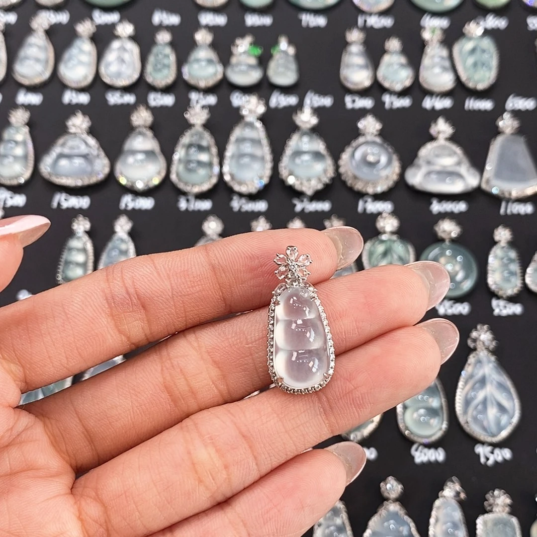 颈饰18K金镶嵌翡翠天然缅甸A货翡翠福豆