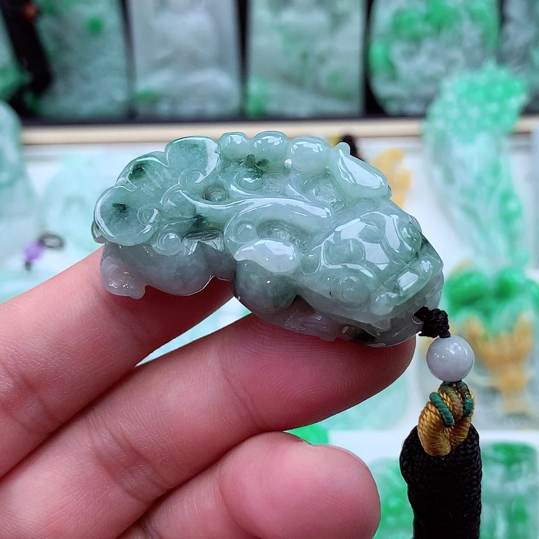 翡翠未镶嵌颈饰翡翠吊坠