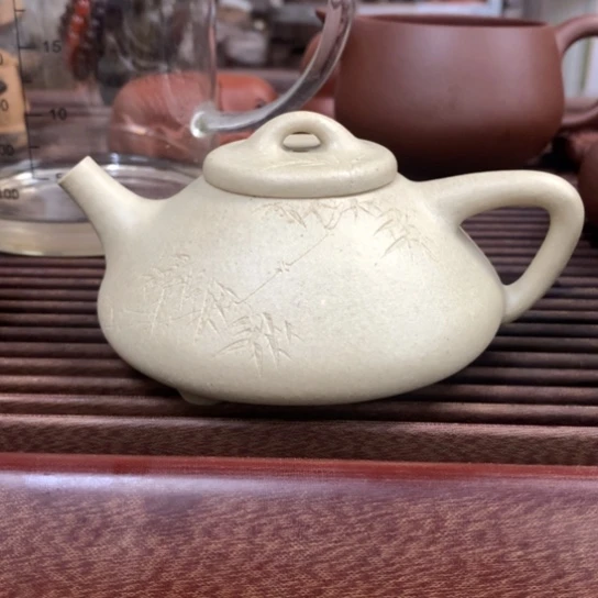 茶壶绿泥本山绿泥牛盖220毫升