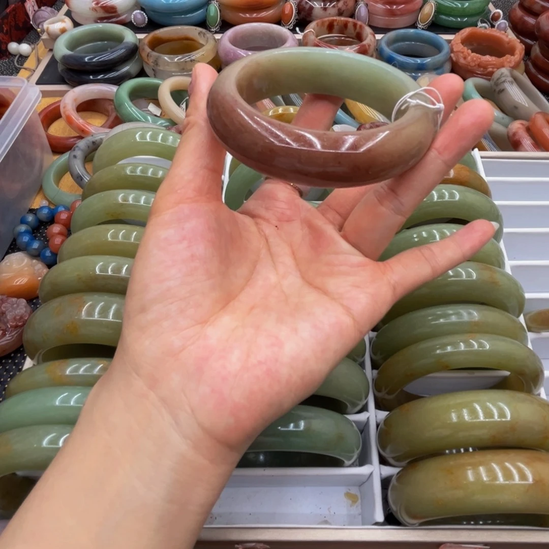 石英岩玉未镶嵌圈口58