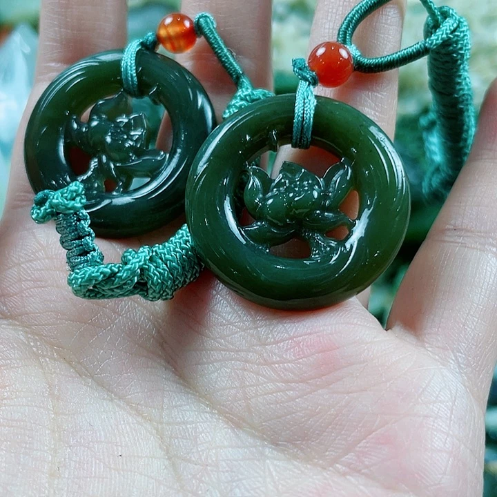 未镶嵌和田玉挂件