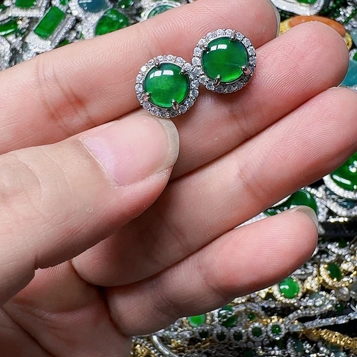 翡翠颈饰未镶嵌天然A货翡翠放漏