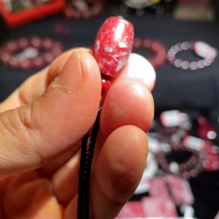 天然辰砂原石桶珠