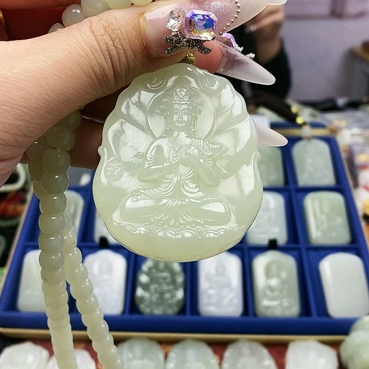 【闪购商品】和田玉颈饰未镶嵌奋**们