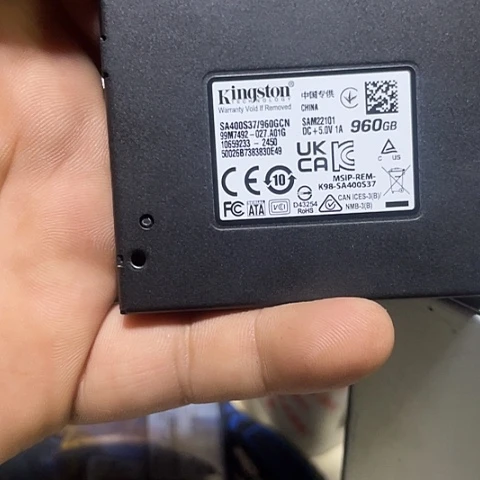 y***7960g金士顿固态硬盘台式机用电脑用