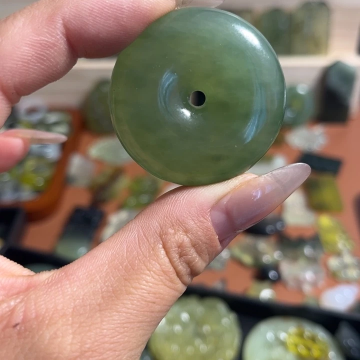 蛇纹石玉合金颈饰