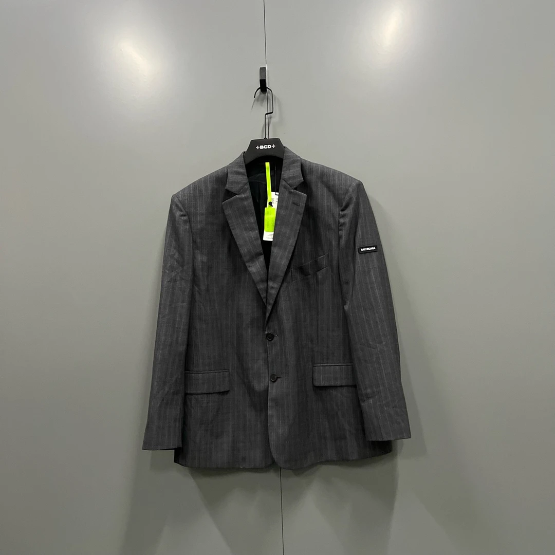 95新 Balenciaga/巴黎世家 (ll) 纯色条纹贴标logo西服 44