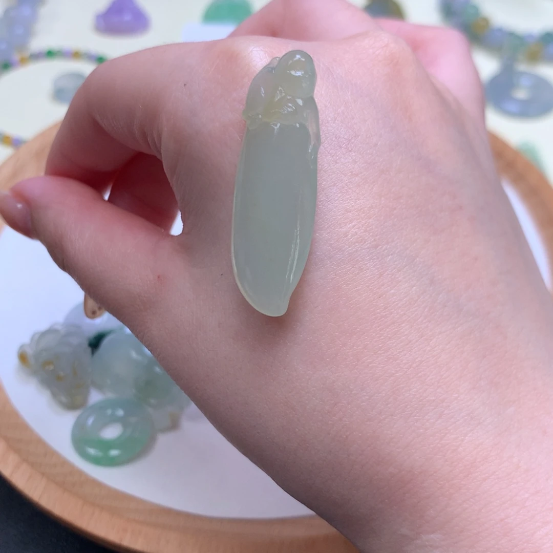 定制翡翠未镶嵌福瓜