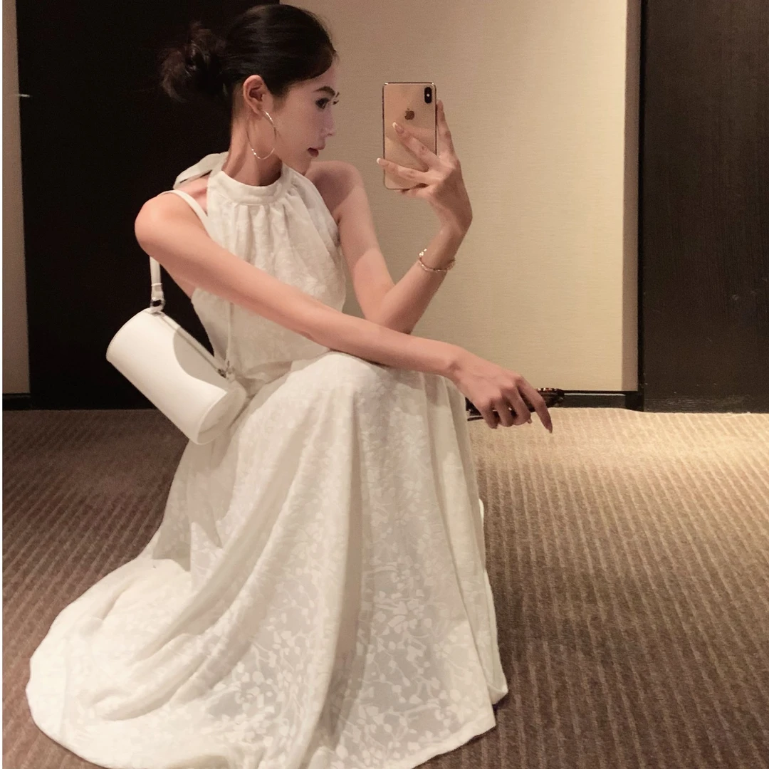 夏季低腰挂脖连衣裙无袖法式提花显瘦气质度假连衣裙