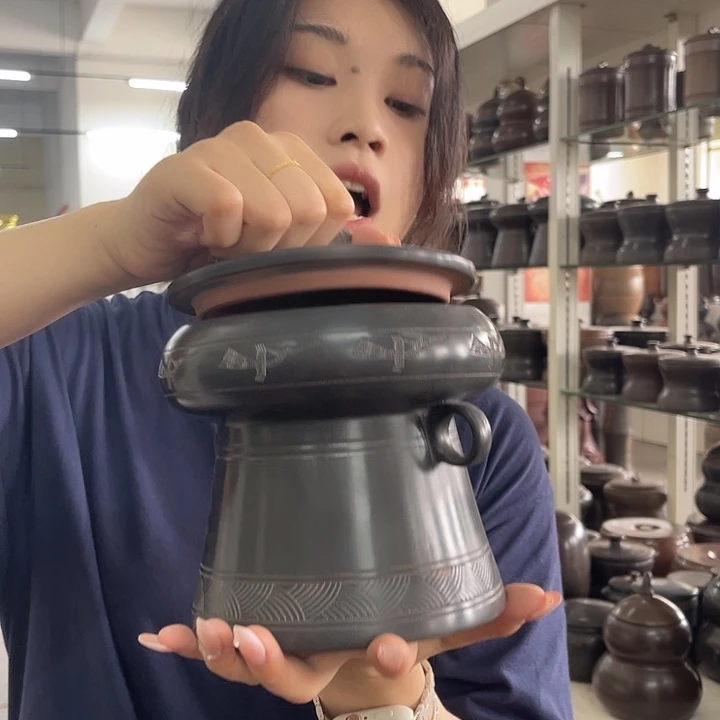 钦州坭兴陶茶叶罐半斤装