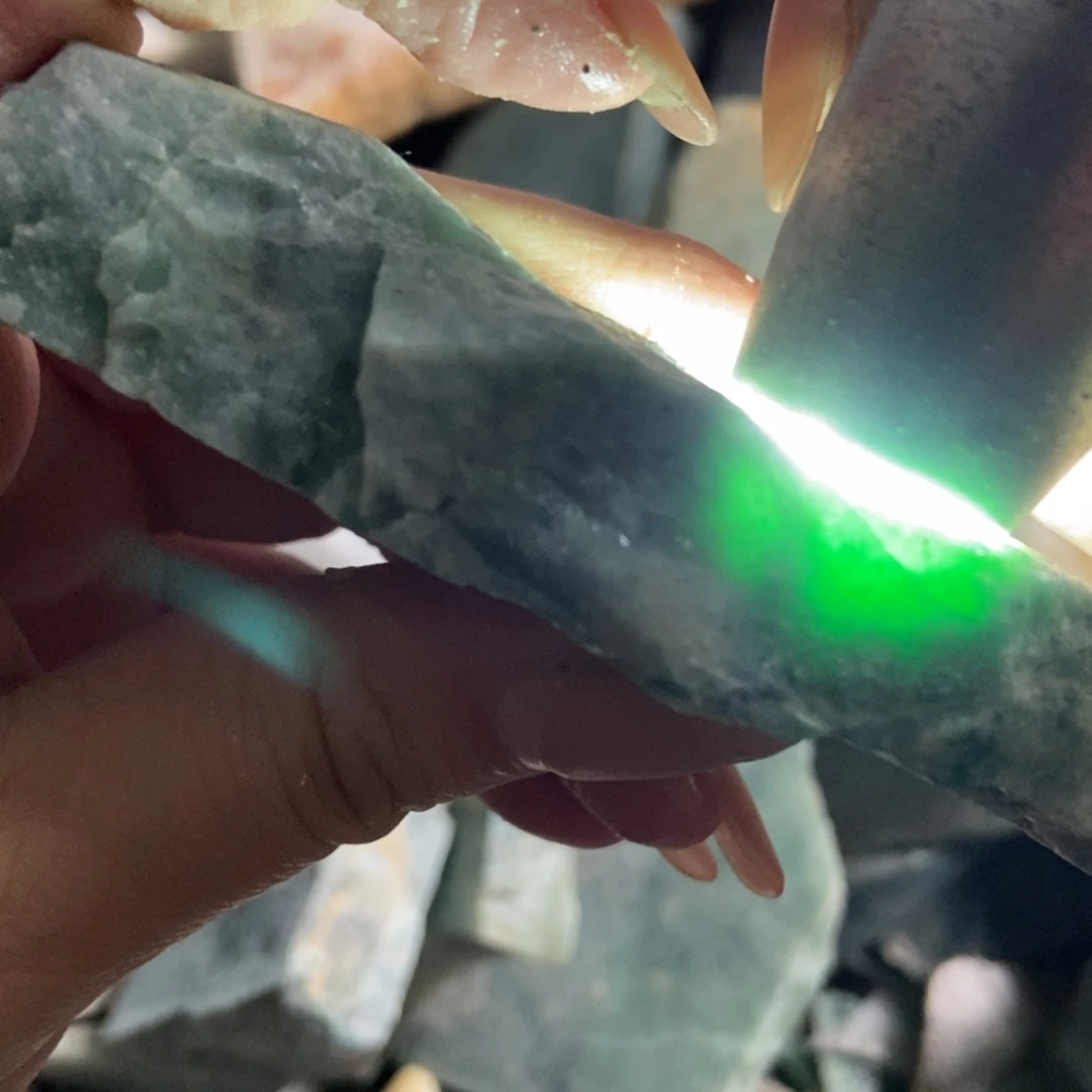 翡翠未镶嵌挂件天然翡翠