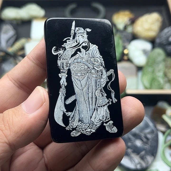 和田玉未镶嵌颈饰广西墨玉