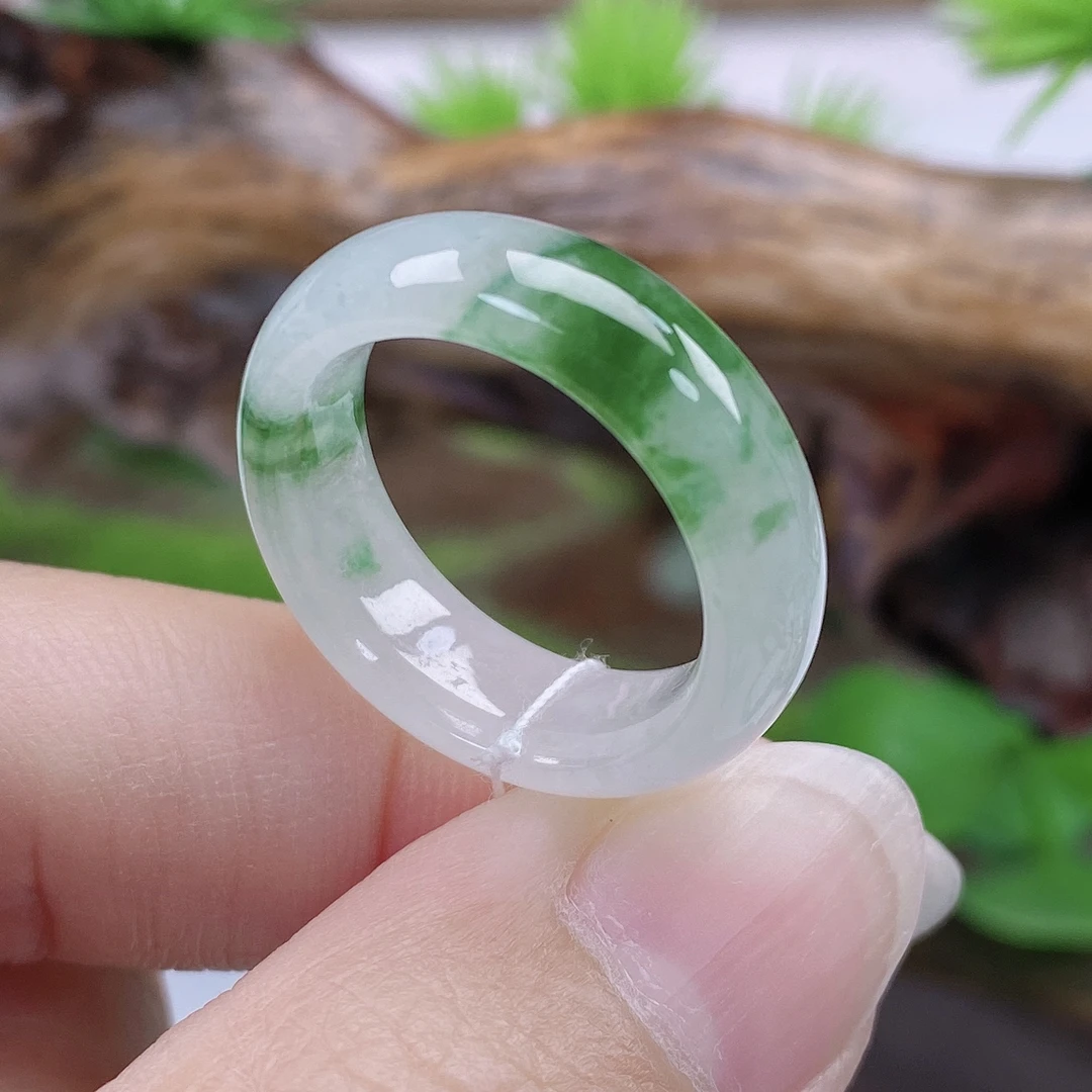 a587天然翡翠A货冰飘绿花戒指14-15号圈口内直径17.1宽6.2厚3.6mm