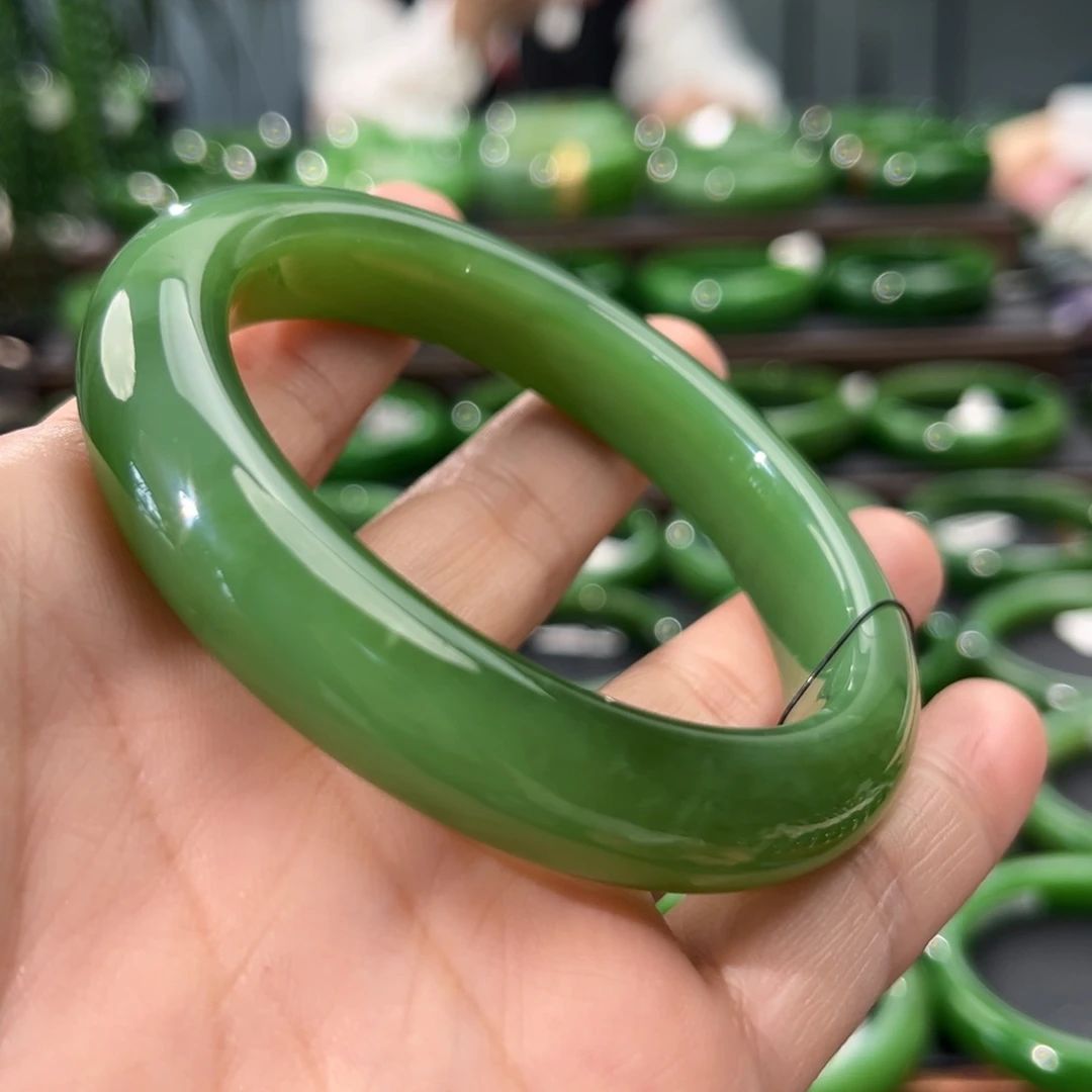 未镶嵌手镯和田玉（碧玉）