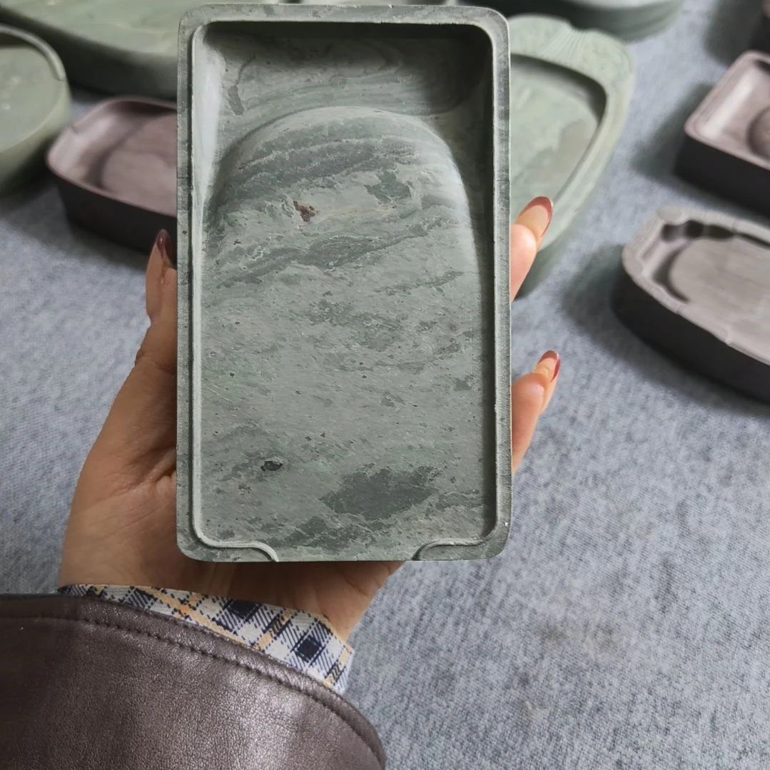 甘肃洮砚，水泉柳叶边淌池砚