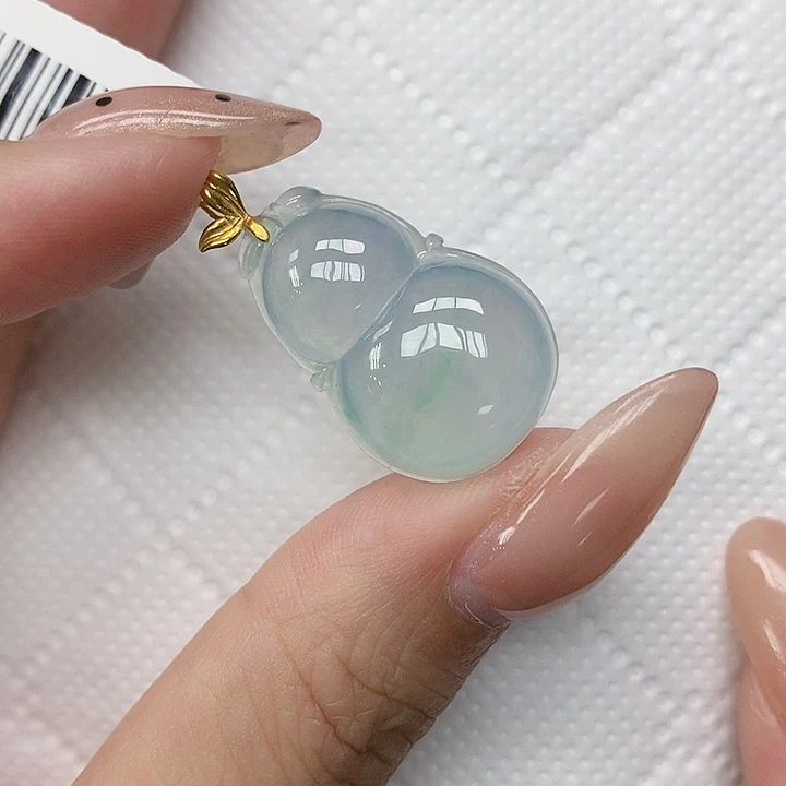 颈饰18K金镶嵌翡翠