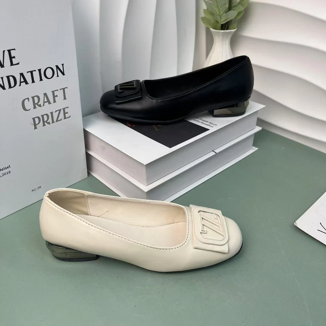 真皮休闲豆豆鞋2025春夏新款超软妈妈鞋大码平底女鞋浅口软底单鞋