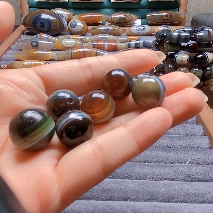 用***6玛瑙/玉髓未镶嵌吊坠(不含链)