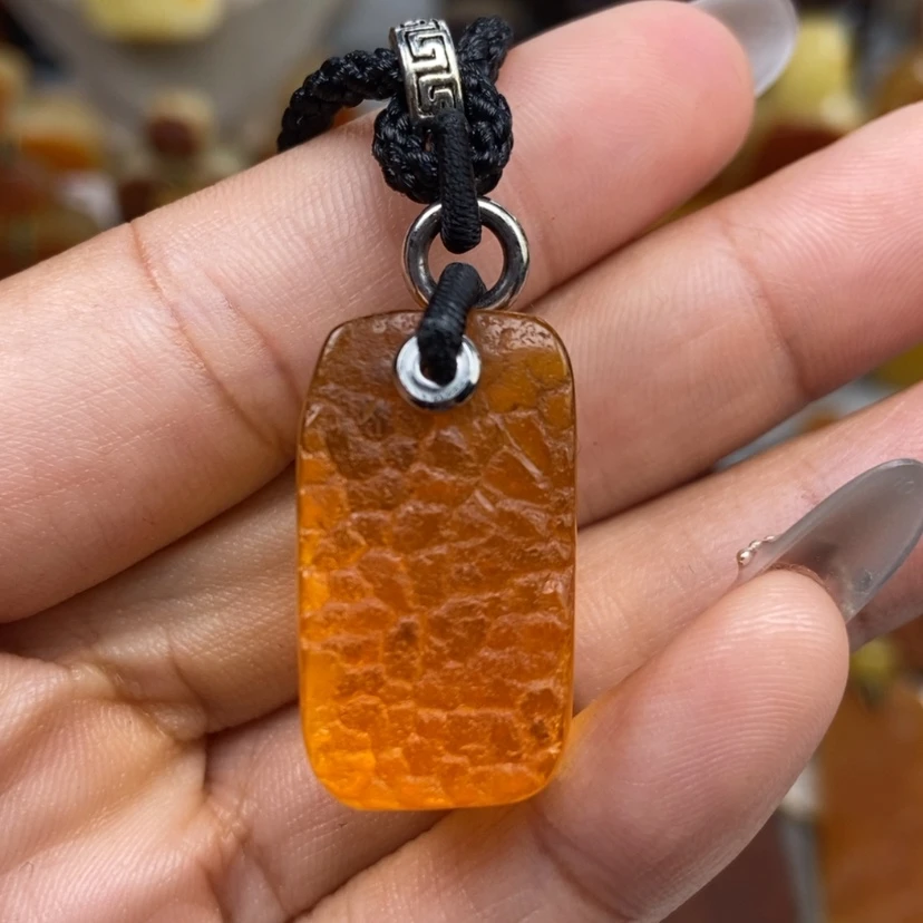 【闪购商品】琥珀颈饰未镶嵌