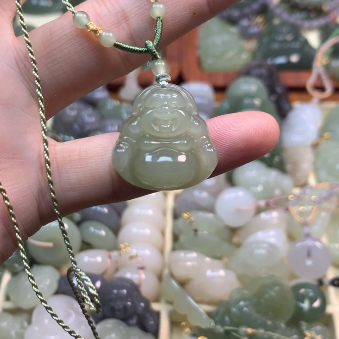 【闪购商品】颈饰未镶嵌和田玉