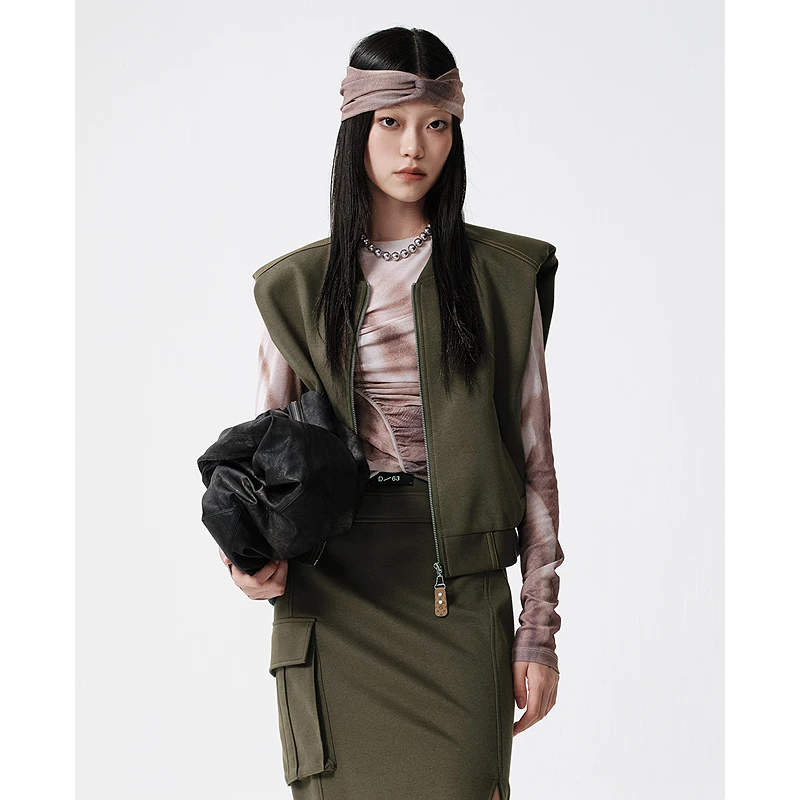 D63女装25春季时尚咖色复古垫肩马甲背心休闲无袖外套5F1J13016