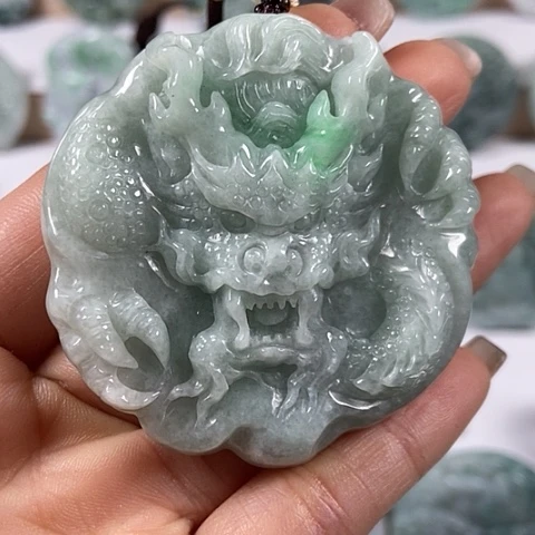 翡翠颈饰未镶嵌龙行天下福利