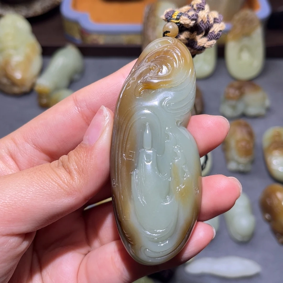 和田玉（糖玉）未镶嵌把件