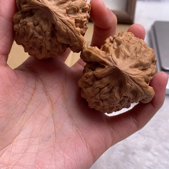 文玩核桃吊坠轩***爸龙鼎