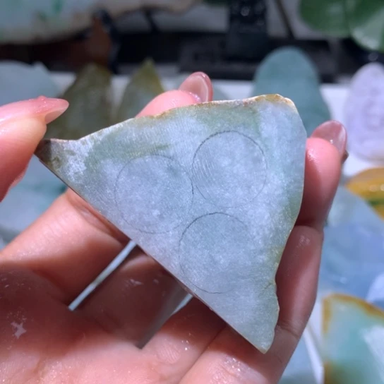 翡翠未镶嵌颈饰翡翠边角料