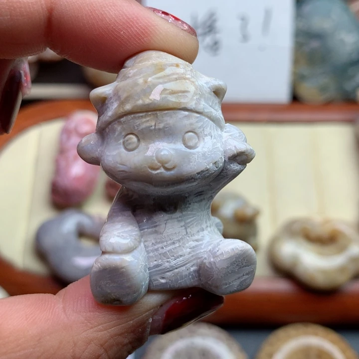 硅化珊瑚（珊瑚玉）颈饰足银镀金镶嵌