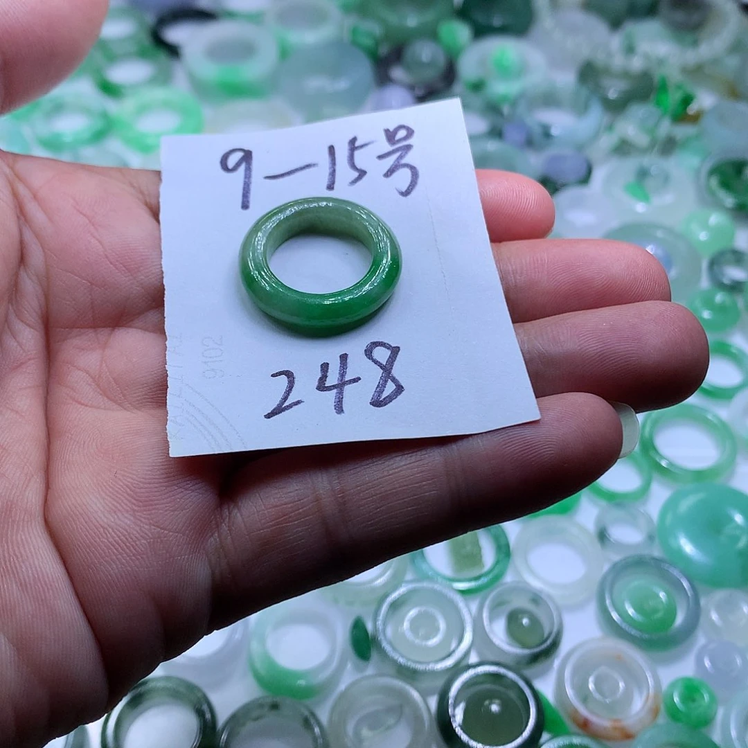 未镶嵌定制翡翠翡翠