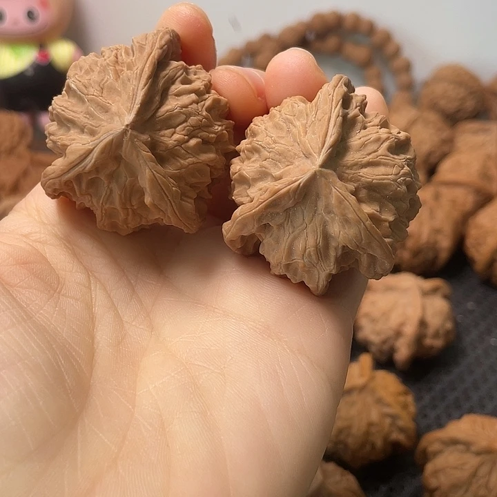 易***n把件文玩核桃41盘山