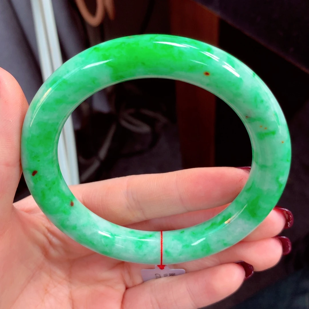 翡翠手镯未镶嵌缅甸