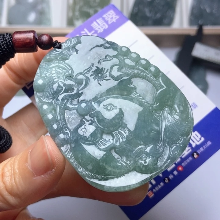 翡翠未镶嵌挂件翡翠