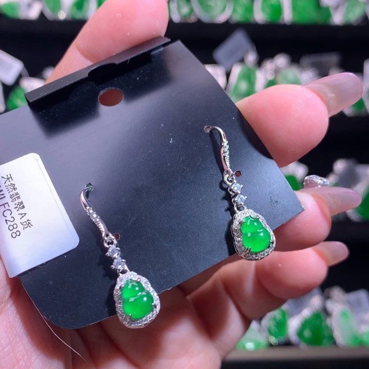 【闪购商品】颈饰银S925镶嵌翡翠天然翡翠