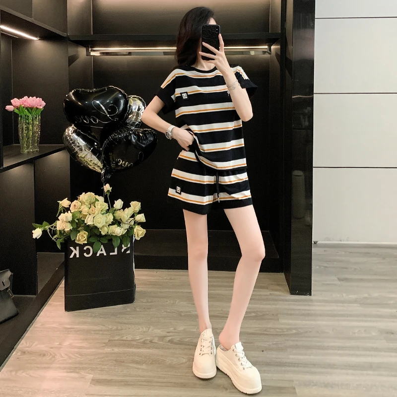 高级感条纹休闲运动套装女夏薄款宽松韩版减龄显瘦短袖短裤两件套