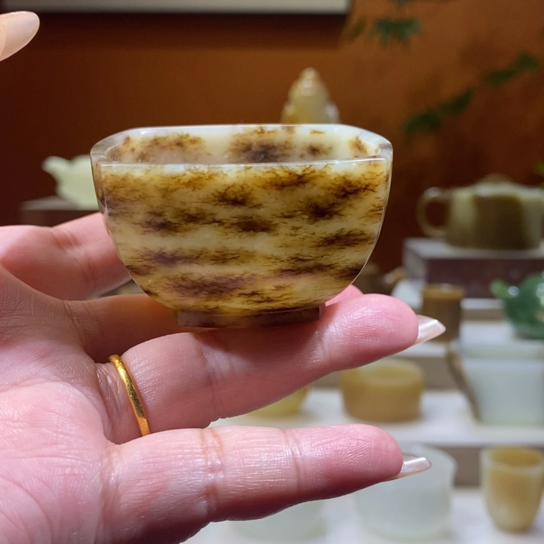 和田玉未镶嵌摆件糖草花四方杯