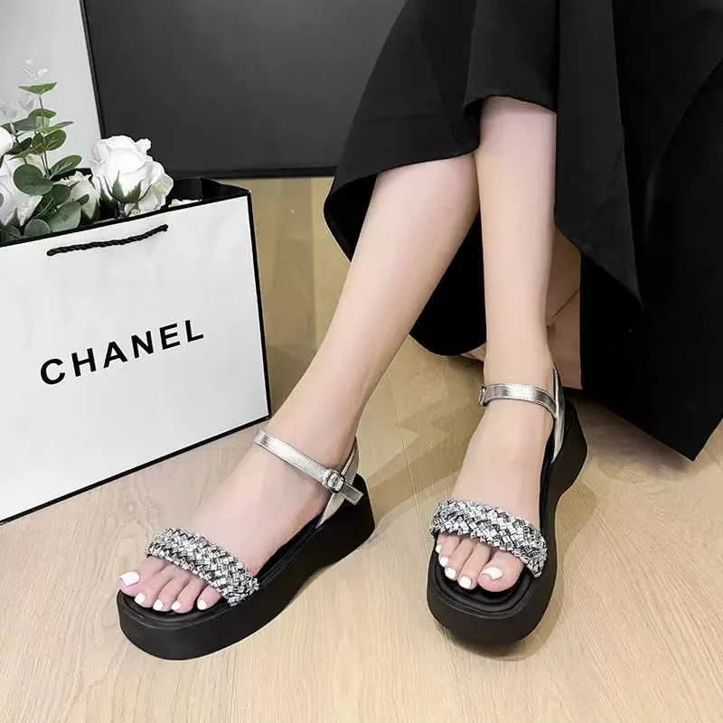 22-89   夏季新款时尚气质舒适凉鞋