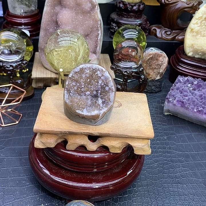 未镶嵌水晶大型摆件（非配饰）