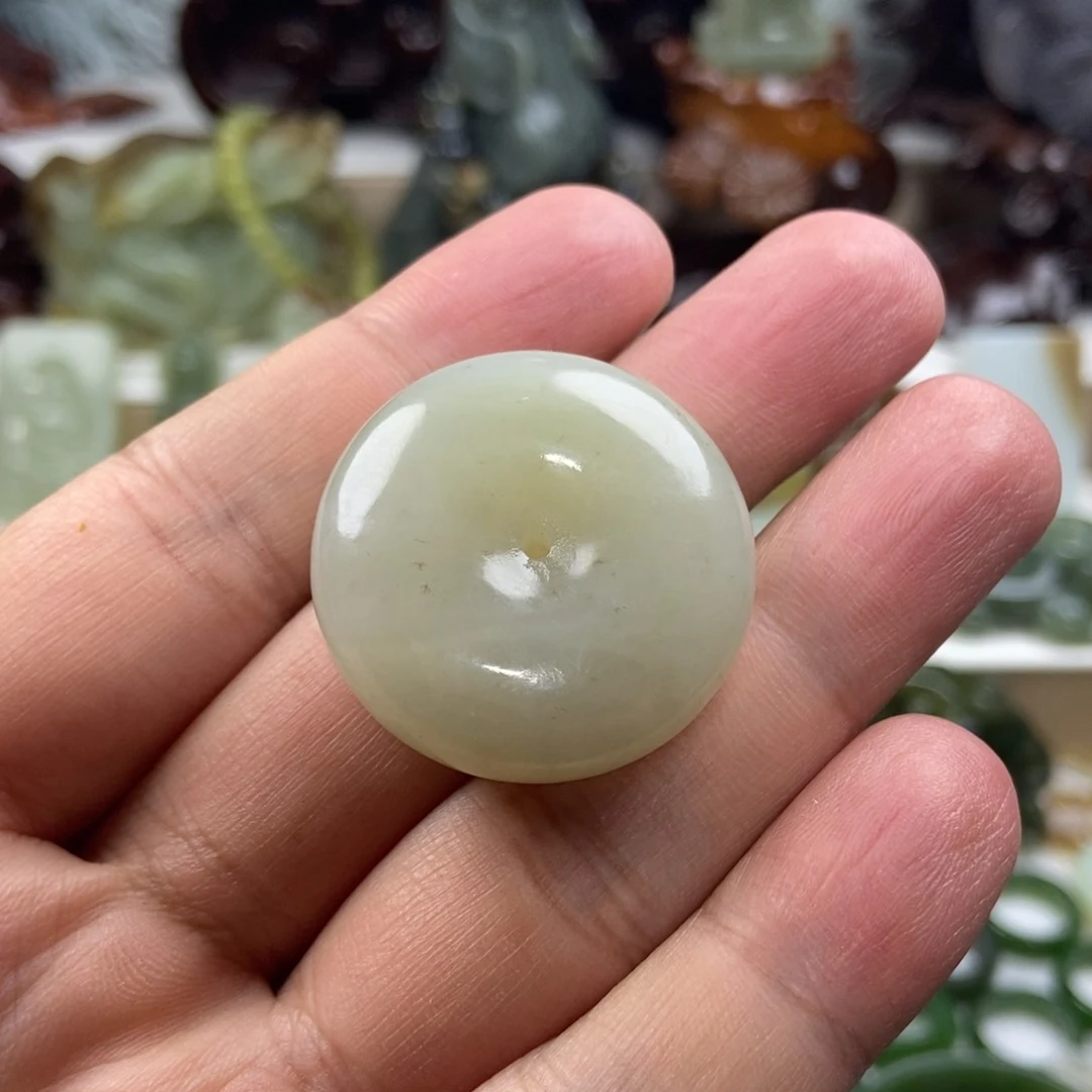 【闪购商品】吊坠(不含链)未镶嵌和田玉