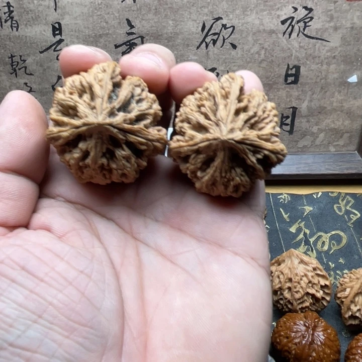 今日拍品87号三棱