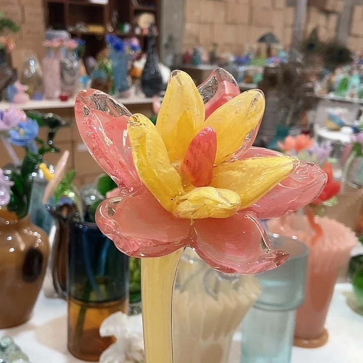 琉璃花瓶高45厘米口径9厘米