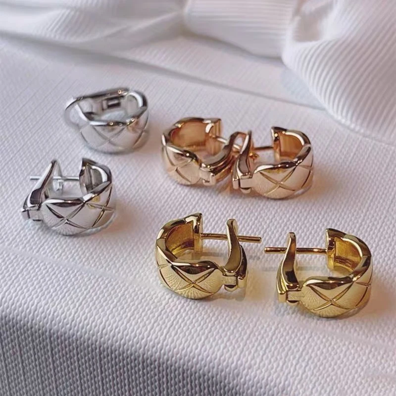 钛钢耳饰 菱格纹coco耳钉女925银厚镀玫瑰金轻奢菱形格不对称耳环