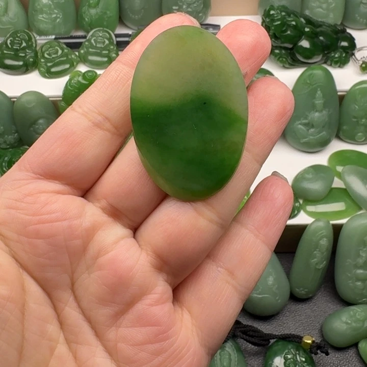 和田玉（碧玉）未镶嵌颈饰