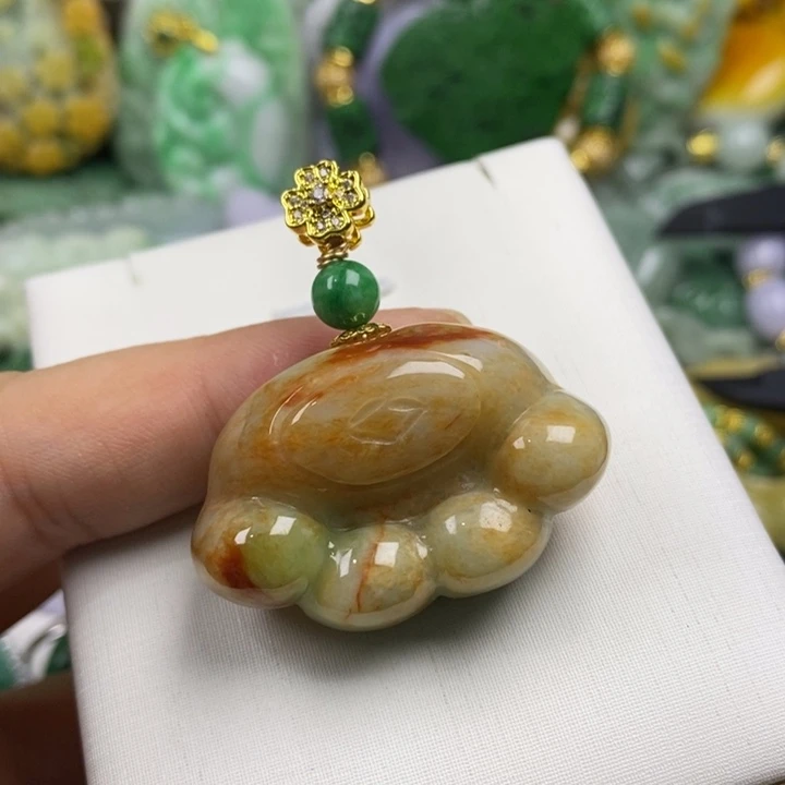 翡翠未镶嵌吊坠(赠链)