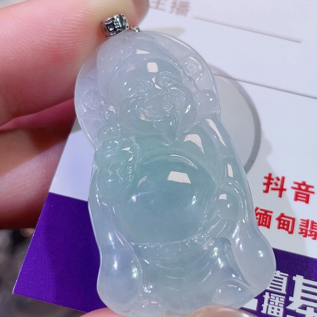 翡翠未镶嵌颈饰财神