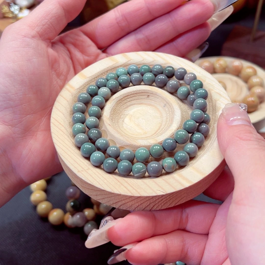 石英质玉手链未镶嵌阿**闪40