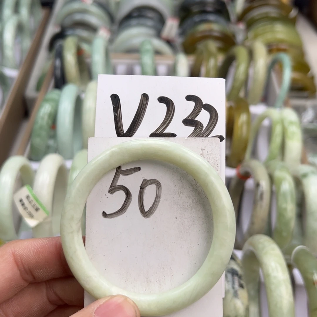 岫玉手镯未镶嵌天然岫玉微瑕