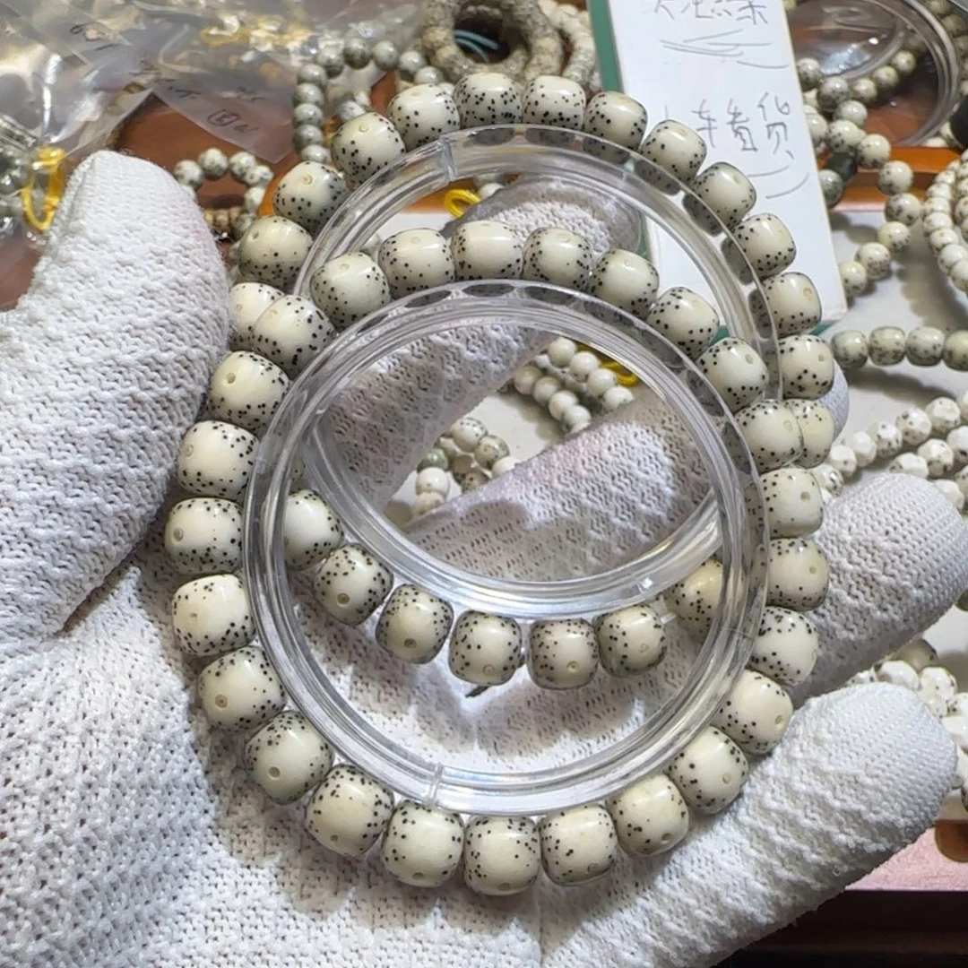 星月菩提手串两个价格大通体